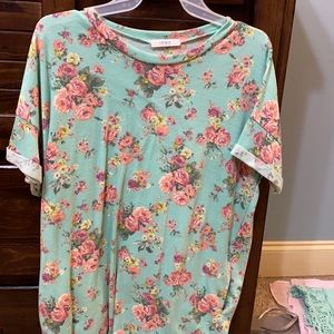 Small floral top
